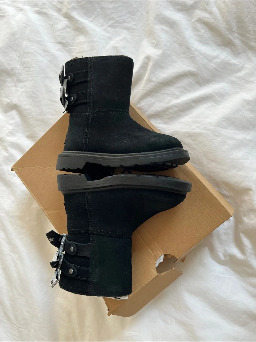 Ugg Tillee Boot in Black with Sparkle Star Print Bows side zips size 7 toddler